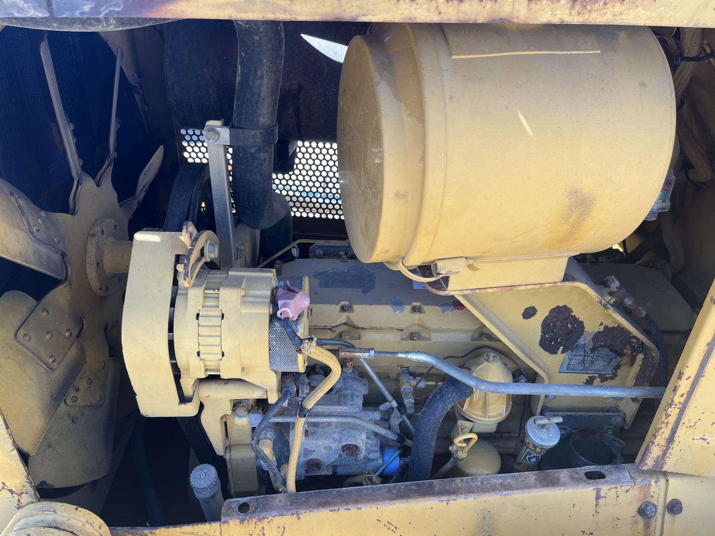 ./imagenes/INVOICE/2019/17354/TOPADOR FRONTAL CATERPILLAR D6M (22).JPG